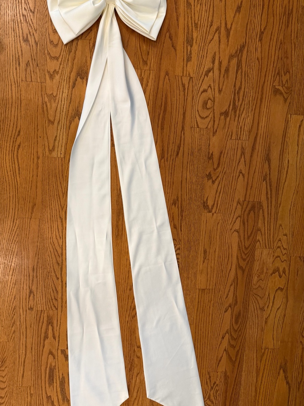 Attachable wedding dress bow
